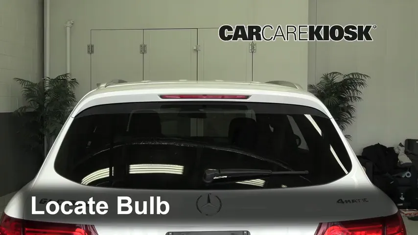 2018 Mercedes-Benz GLC300 4Matic 2.0L 4 Cyl. Turbo Lights
